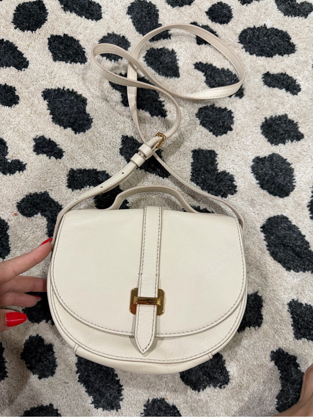 Fossil Women’s Cream Leather Crossbody Saddle Bag